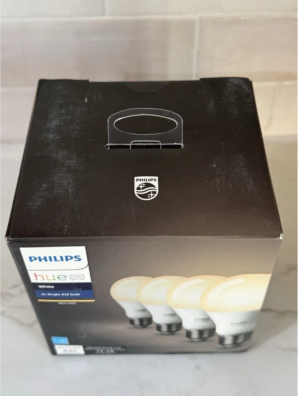 Philips Hue White A19 / E26 Smart LED Bulb (4-Pack) 4 x 9.5W White